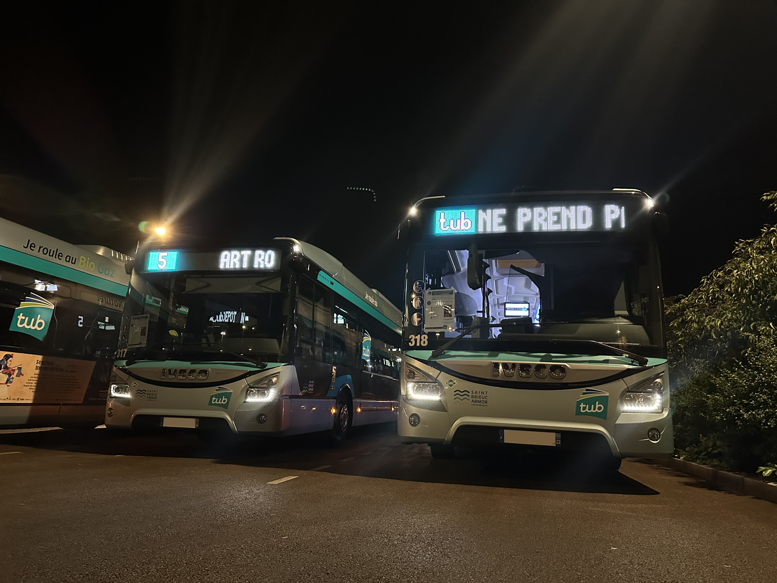 Des départs vers 18 communes les vendredi et samedi soirs à 0h30 depuis « Les Champs »